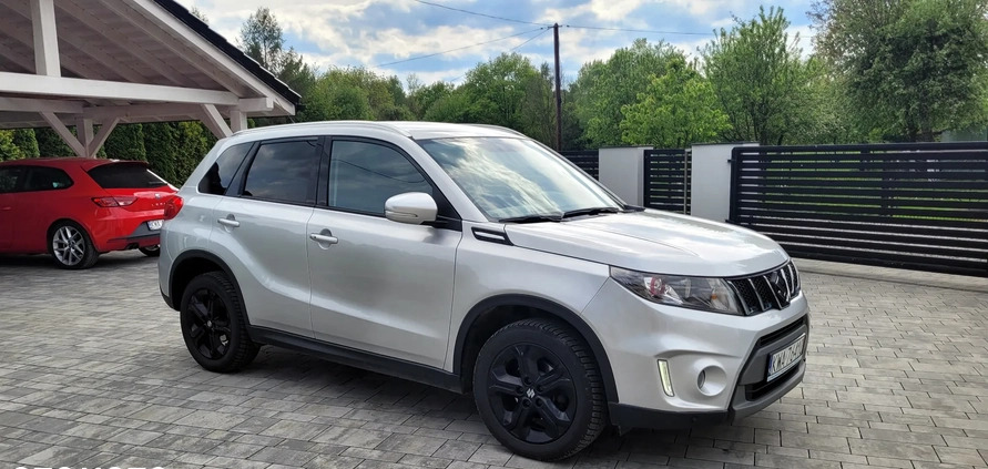 Suzuki Vitara cena 75900 przebieg: 110100, rok produkcji 2019 z Dobiegniew małe 781